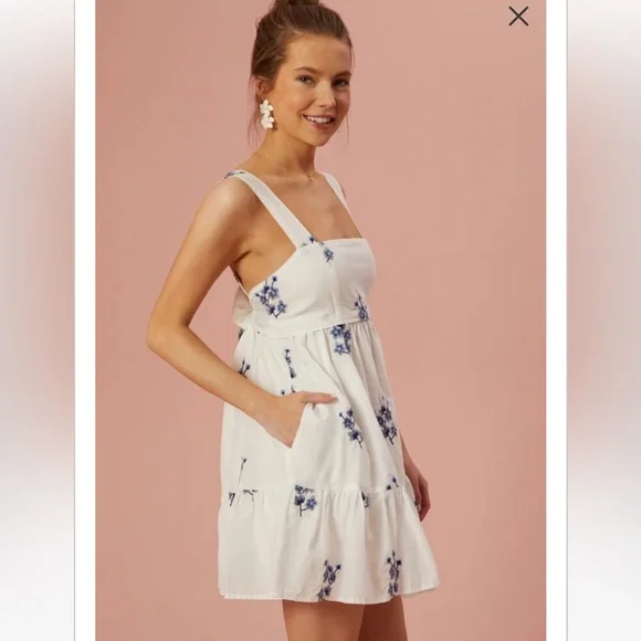 New with tags altard state lily embroidered mini dress - Picture 4 of 4